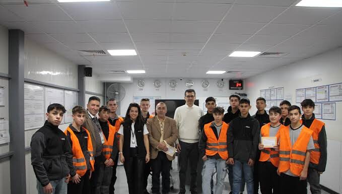 FEKA ve ODELO iş birliğiyle öğrencilere karneleri dağıtıldı
