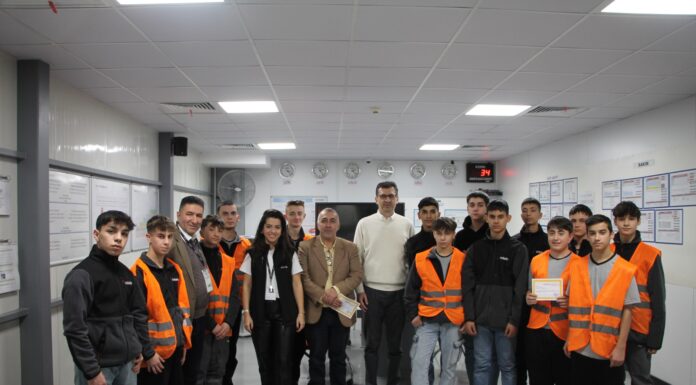 FEKA ve ODELO iş birliğiyle öğrencilere karneleri dağıtıldı